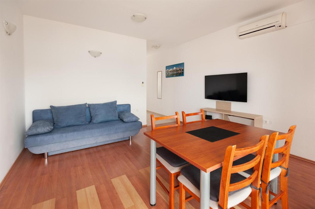 Apartments Lumaduma Трогир Экстерьер фото