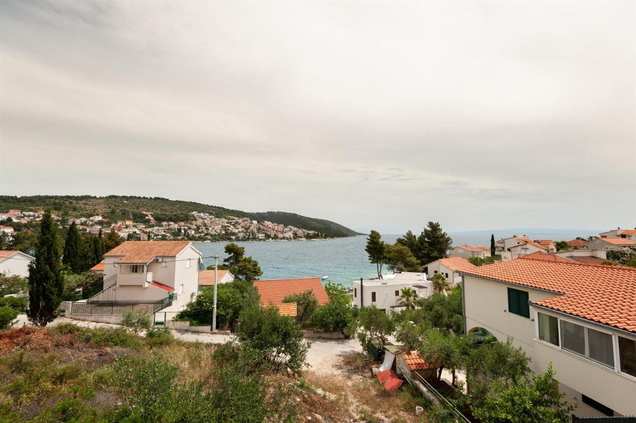 Apartments Lumaduma Трогир Экстерьер фото