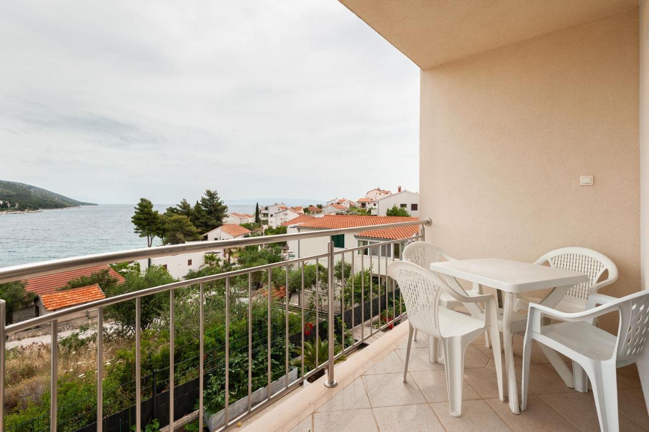 Apartments Lumaduma Трогир Экстерьер фото