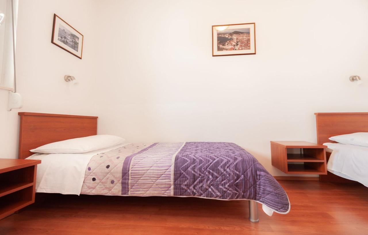 Apartments Lumaduma Трогир Экстерьер фото