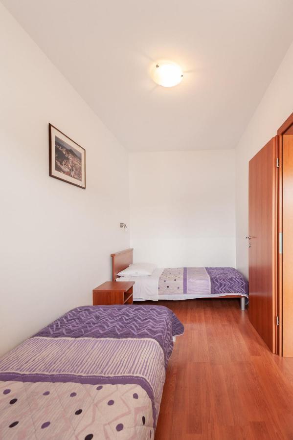 Apartments Lumaduma Трогир Экстерьер фото