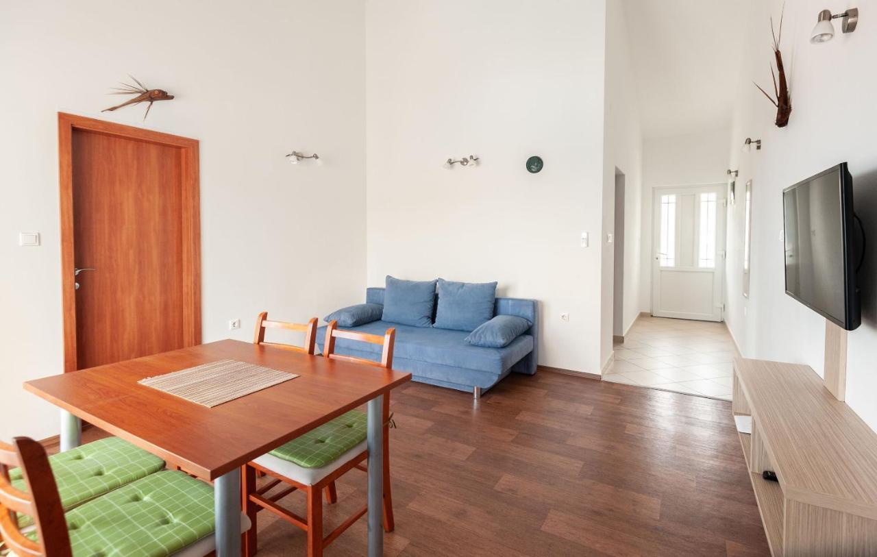 Apartments Lumaduma Трогир Экстерьер фото
