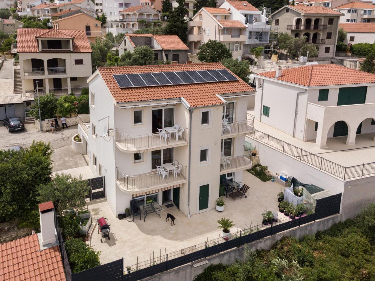 Apartments Lumaduma Трогир Экстерьер фото